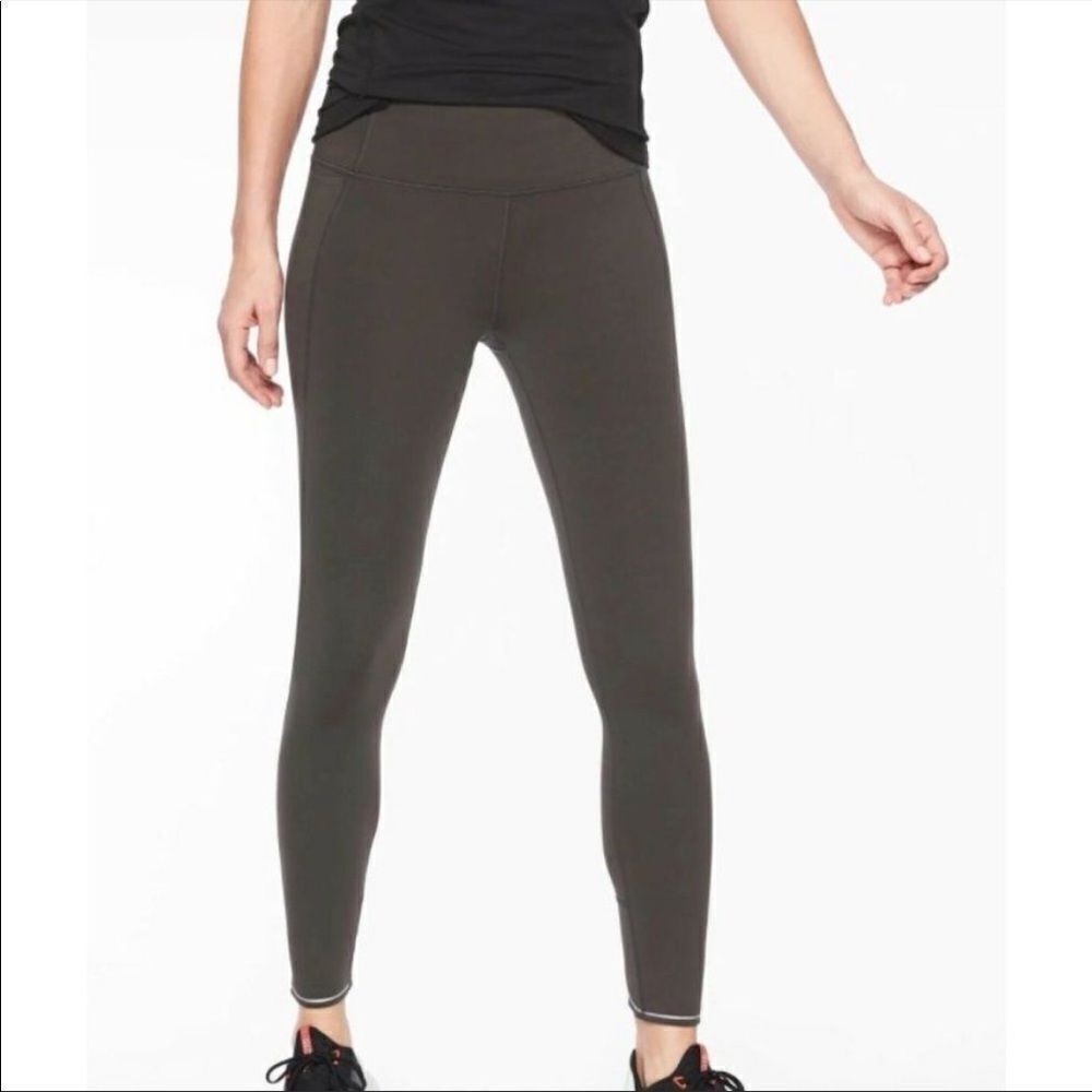 Athleta Run Free 7/8 Tight